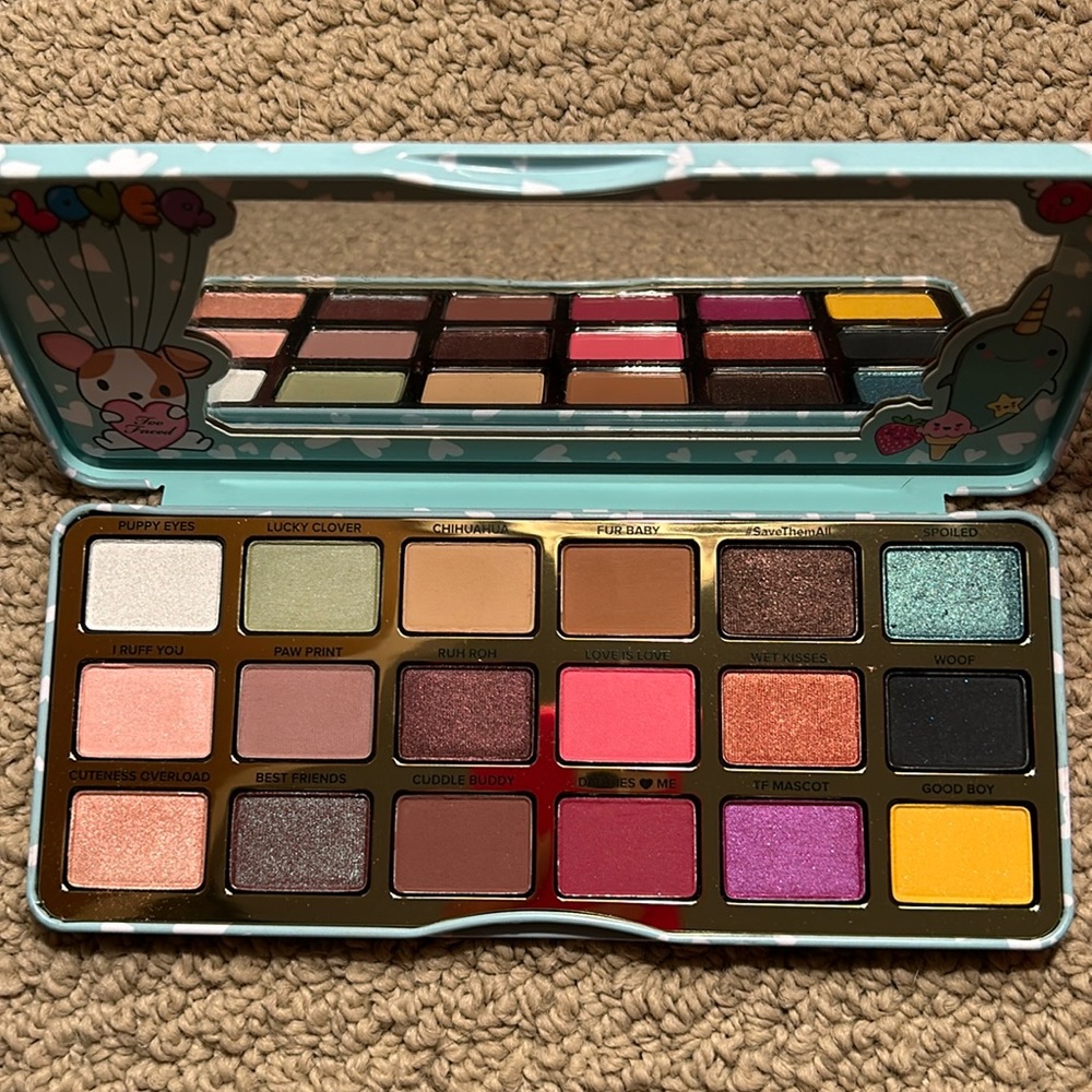 Too faced Clover Palette